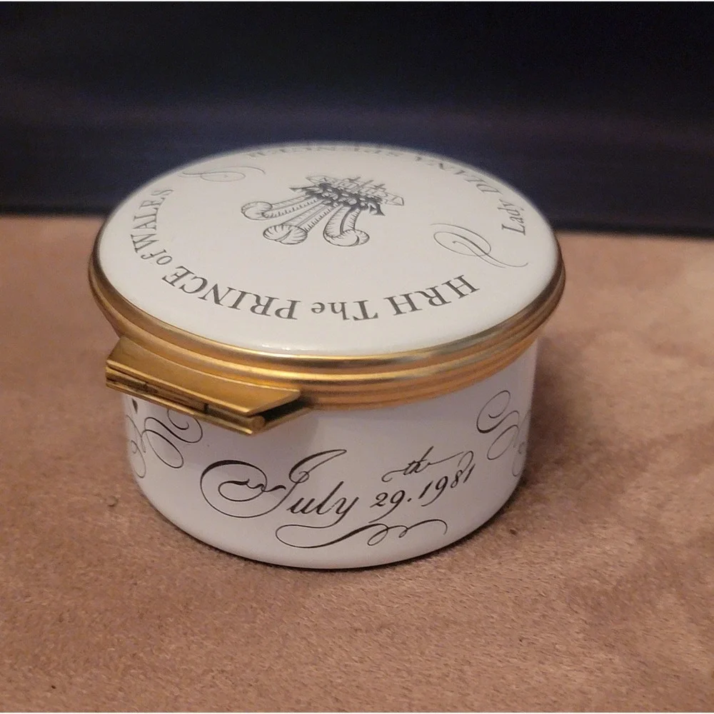 Toye, Kenning & Spencer Made for Penhaligon's Royal Marriage Enamel Trinket Box